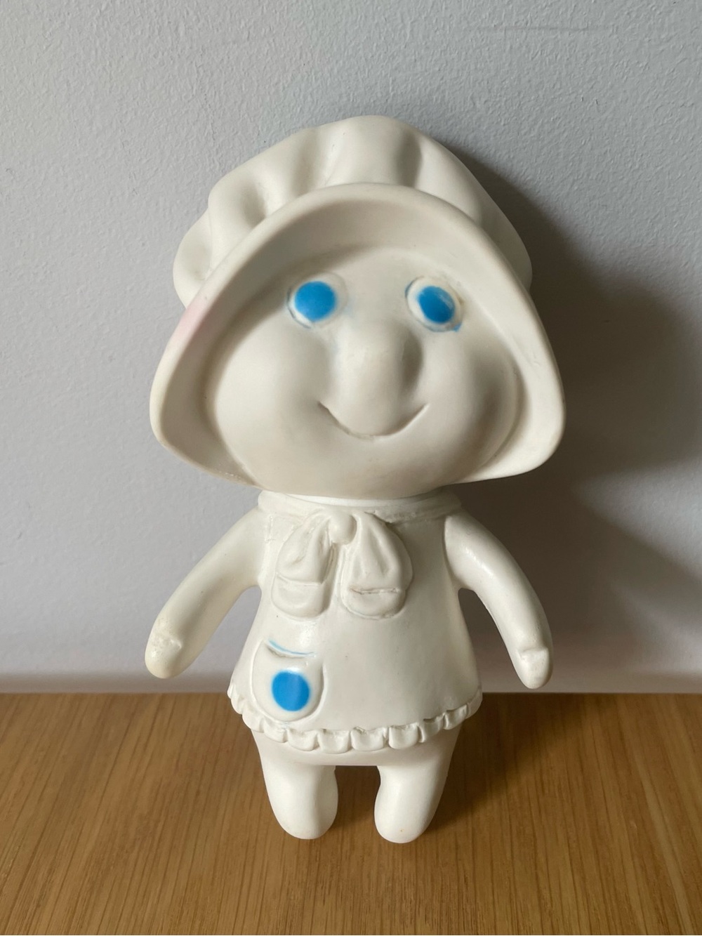 Vintage Pillsbury Doughboy 1971 and Doughgirl 1972 Rubber Figurine Pair - Picture 9 of 14